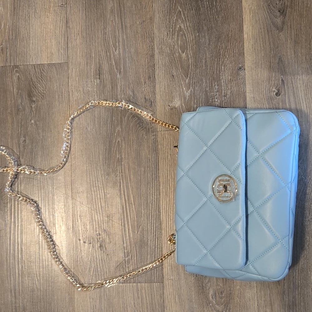 Badgley MISHIKA Elegant Blue Quilted Gold Crossbody Chain Bag Retail $139 NEW - Picture 4 of 7
